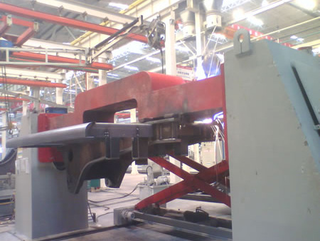 動(dòng)臂焊接變位機(jī)工裝